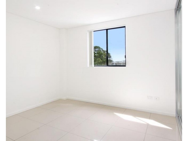 2/14-15 Junia Avenue, Toongabbie NSW 2146